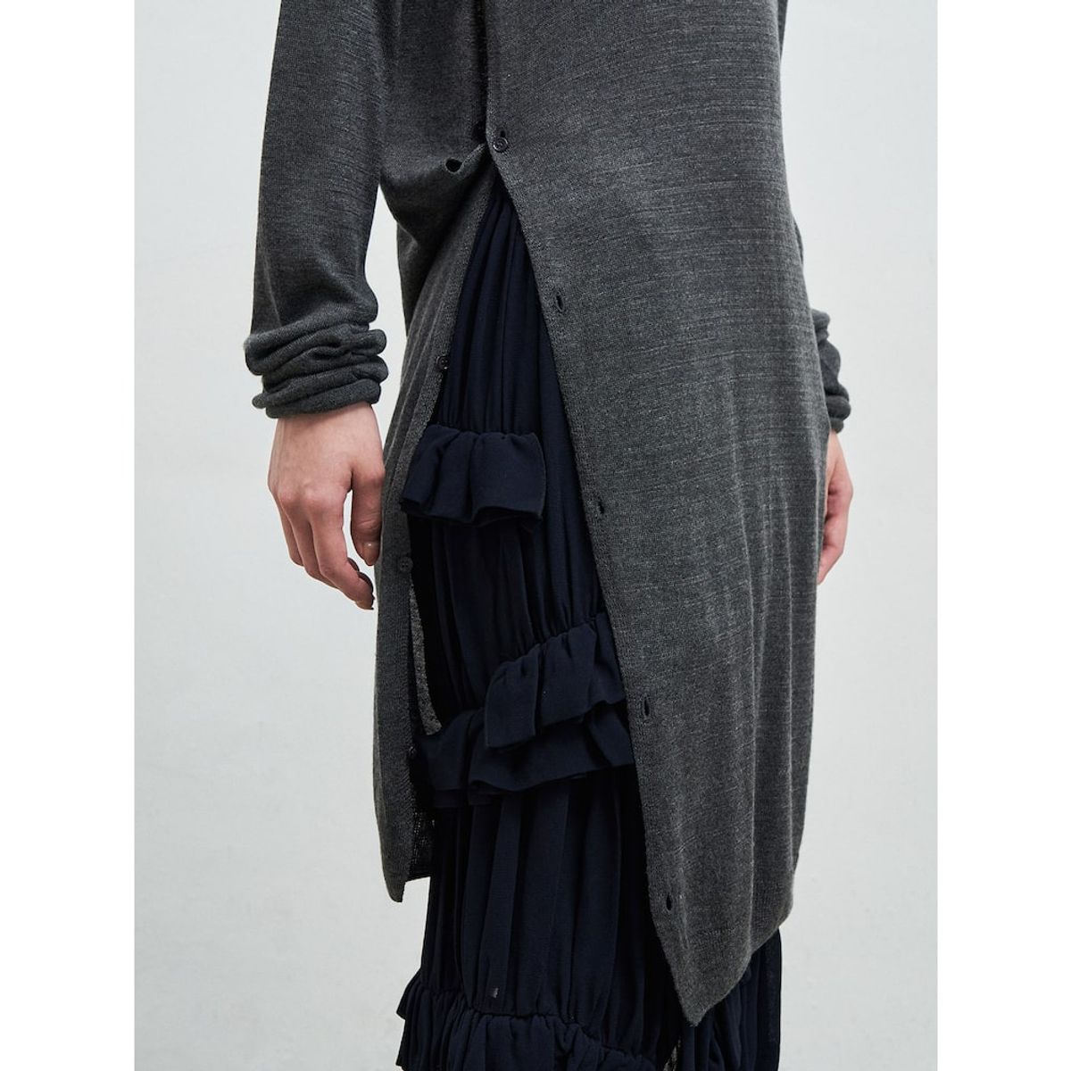 앙개(ANGGAE) Button Fluid Pullover  Ash
