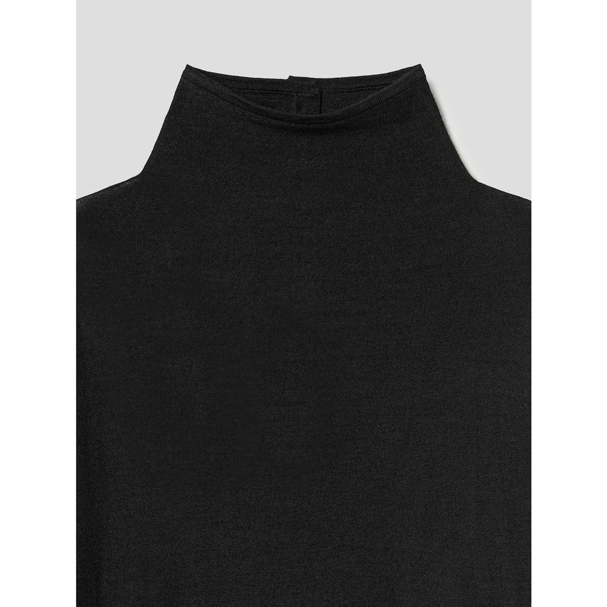 앙개(ANGGAE) Half Neck Button Pullover  Black
