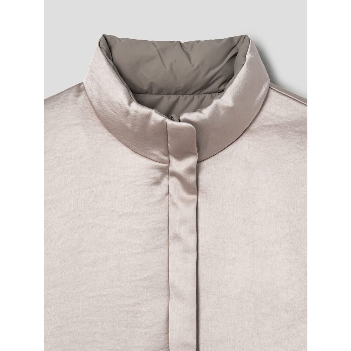 앙개(ANGGAE) Satin Reversible Duck Down Outer  Beige
