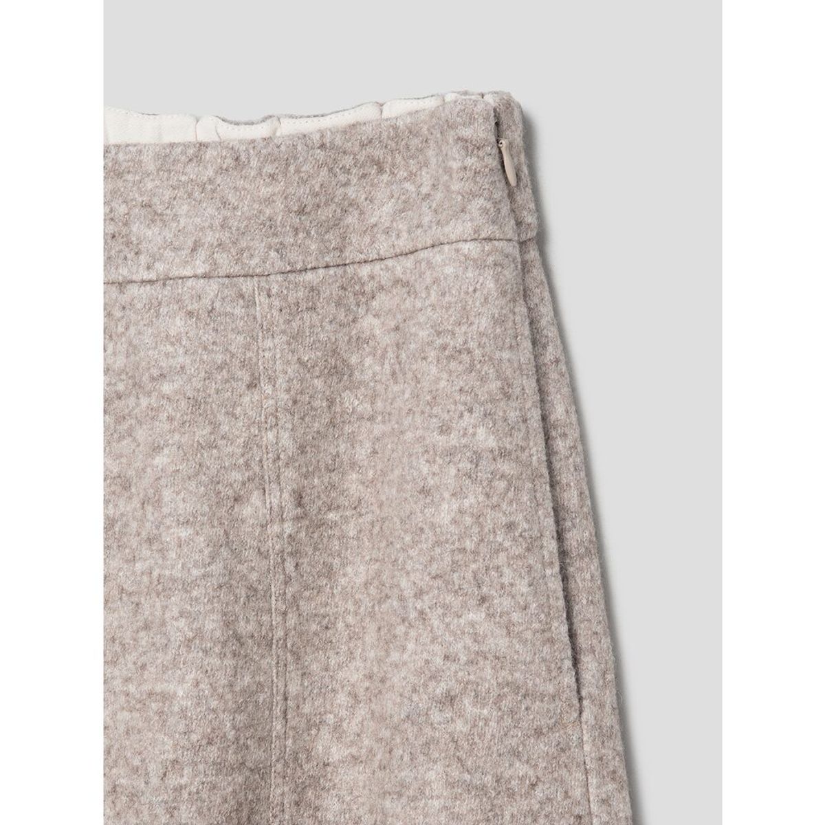 앙개(ANGGAE) Melange Wool Blend Curved Pants  Ivory