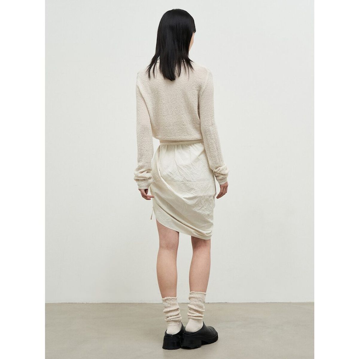 앙개(ANGGAE) Wonderer Wrinkle String Mini Skirt  Ivory