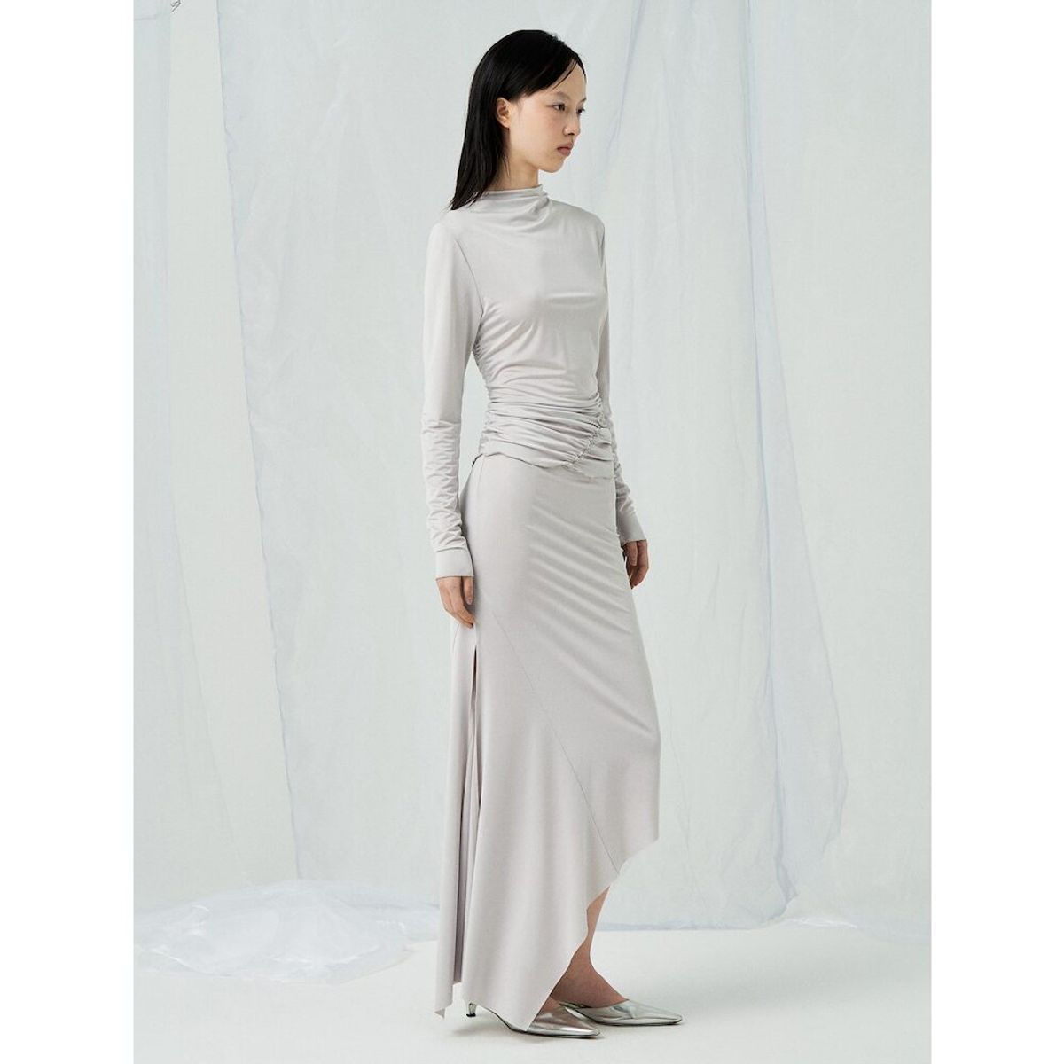 앙개(ANGGAE) Light Jersey Unbalanced Long Skirt  Silver