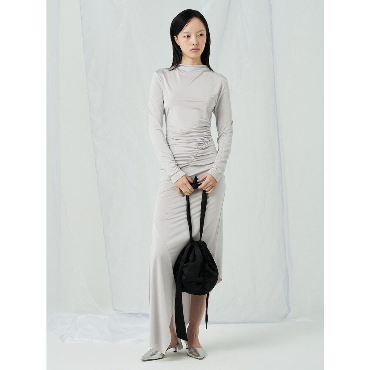 앙개(ANGGAE) Light Jersey Unbalanced Long Skirt  Silver