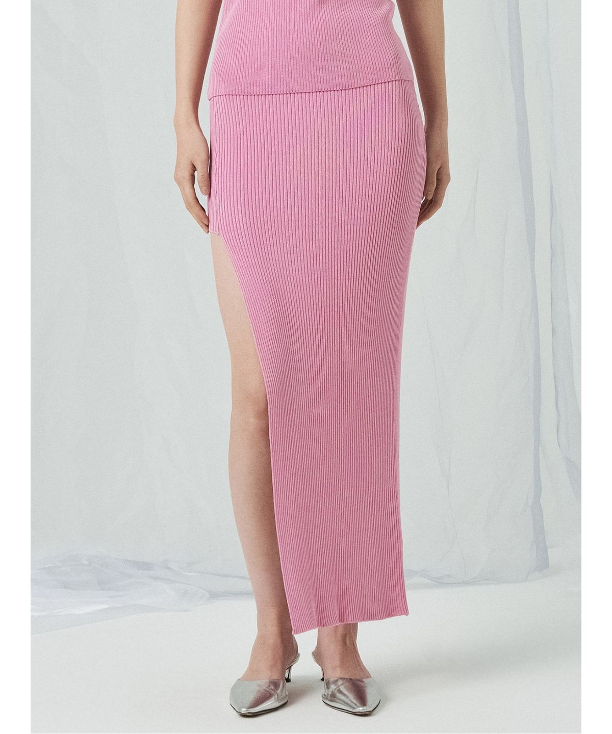앙개(ANGGAE) Rose Knit Side Slit Long Skirt  Pink