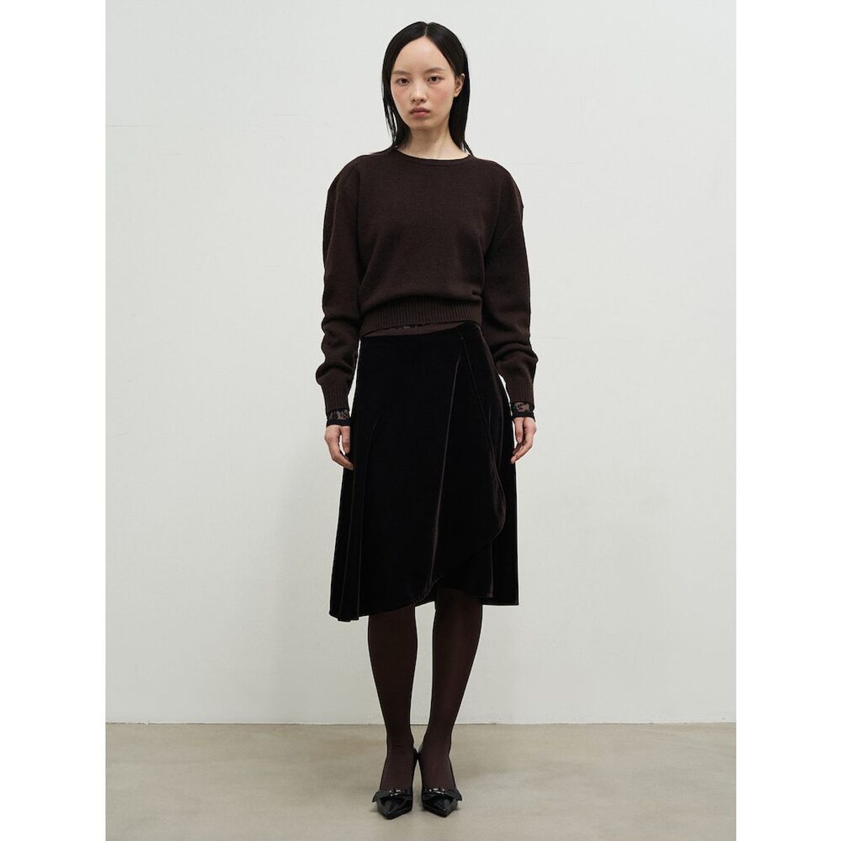 앙개(ANGGAE) Velvet Midi Wrap Skirt  Brown