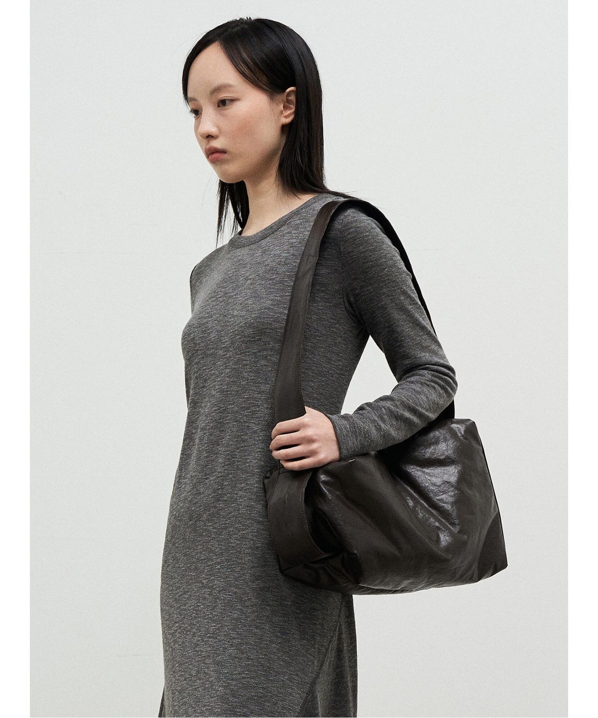 앙개(ANGGAE) Boxer Padded Bag  Brown