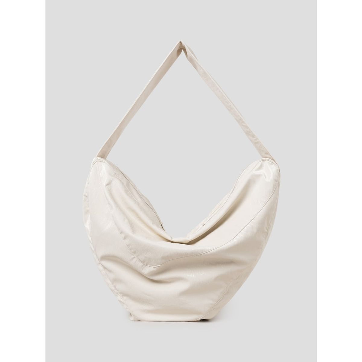 앙개(ANGGAE) Solid Triangle Bag  Ivory