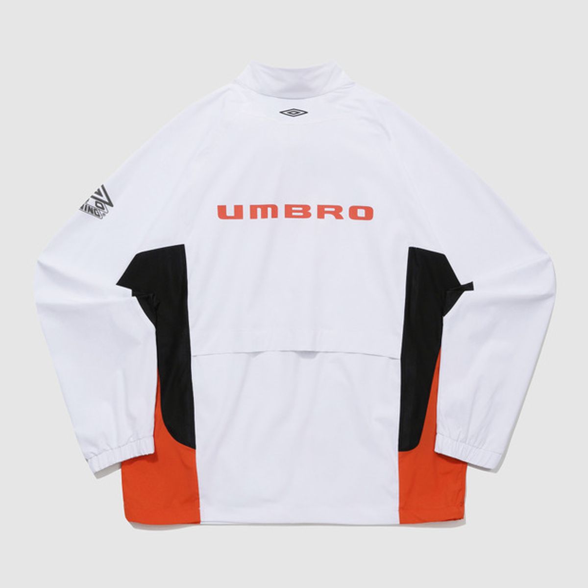 엄브로(UMBRO) PTR 워밍업 스탠넥 바람막이 자켓 화이트(UQ121SJK21)