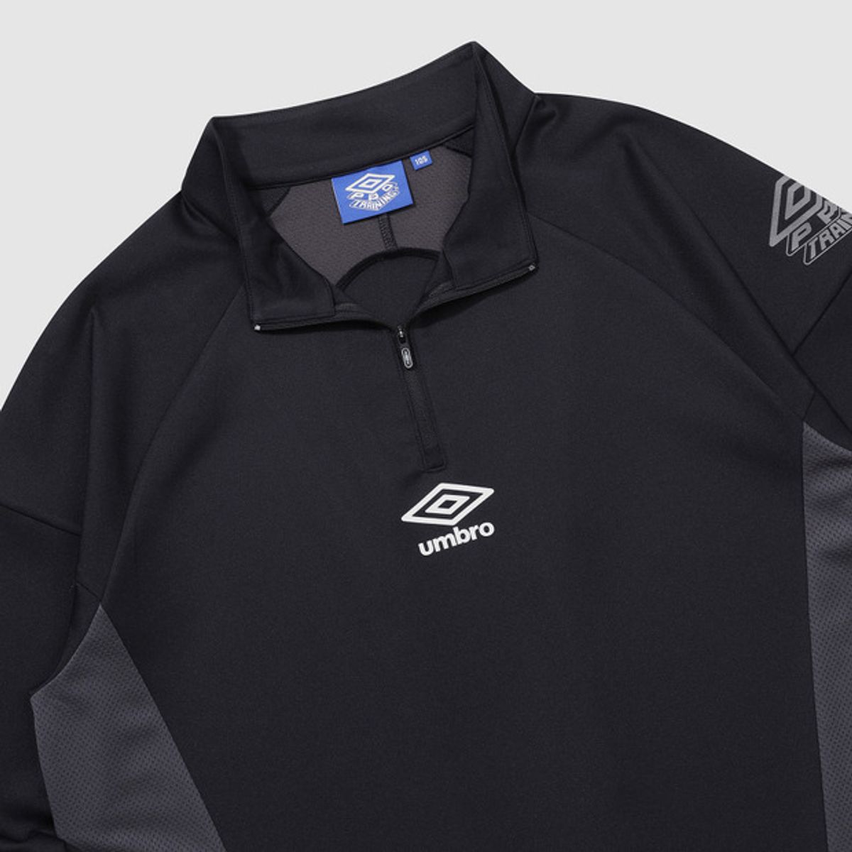 엄브로(UMBRO) PTR 필드 트레이닝 풋볼 하프집업 블랙(UQ121SFS21)