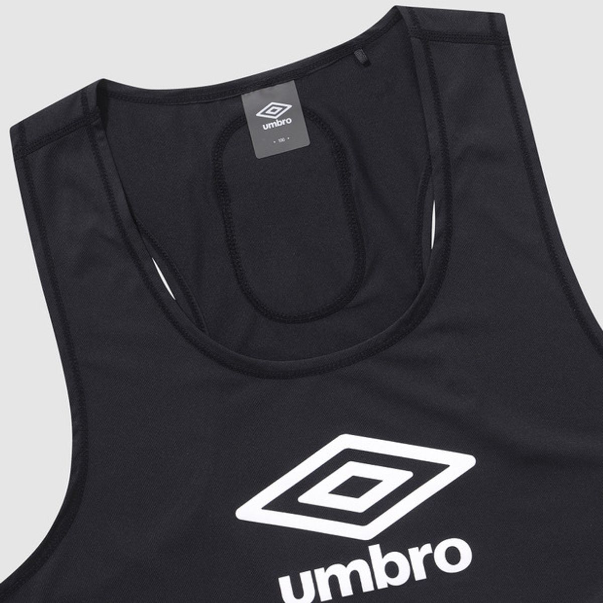 엄브로(UMBRO) PTR 필드 트레이닝 EPTS 베스트 블랙(UQ121SSL21)