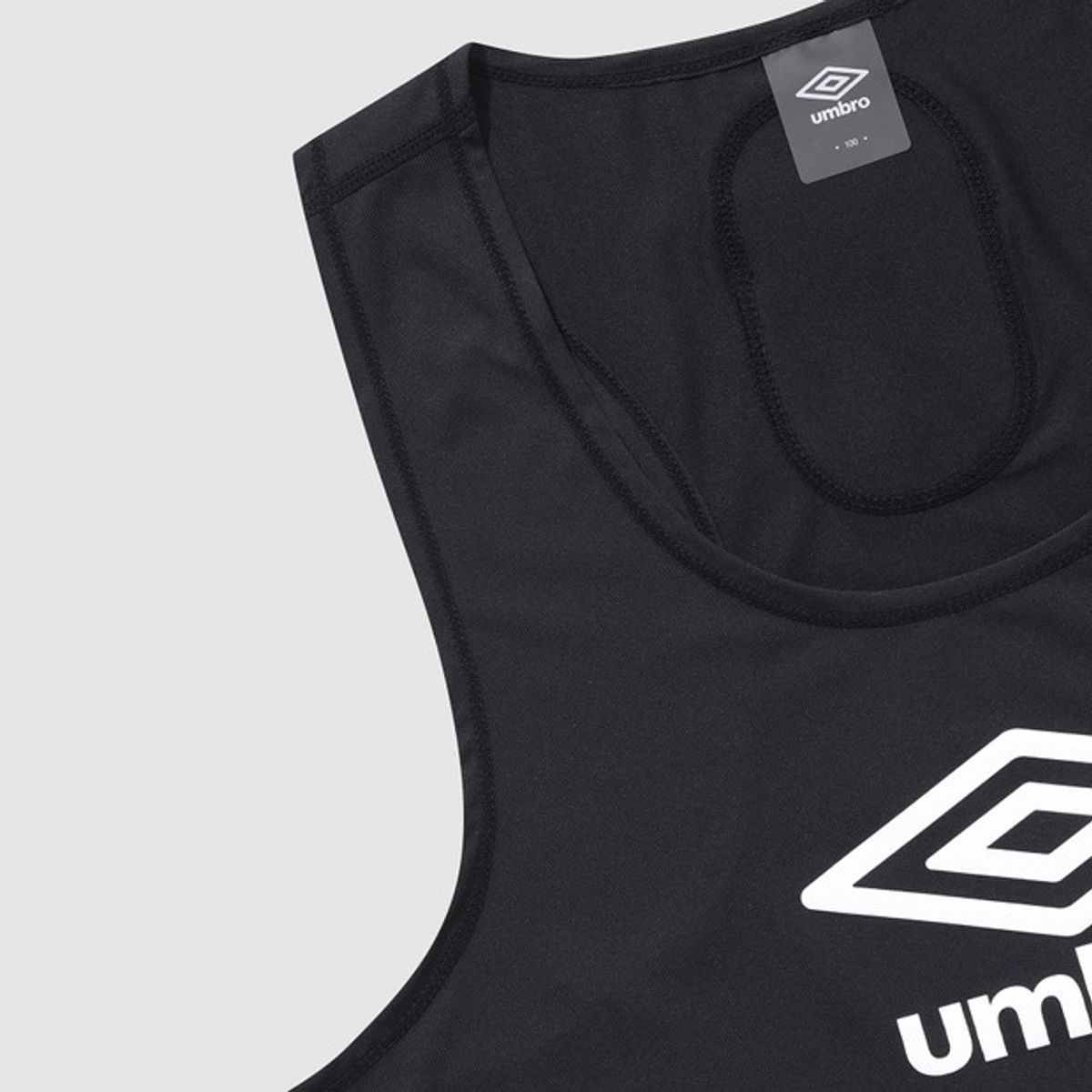 엄브로(UMBRO) PTR 필드 트레이닝 EPTS 베스트 블랙(UQ121SSL21)