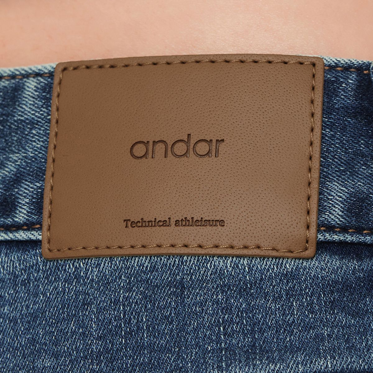 안다르(ANDAR) 에어데님 스트레이트핏 청바지