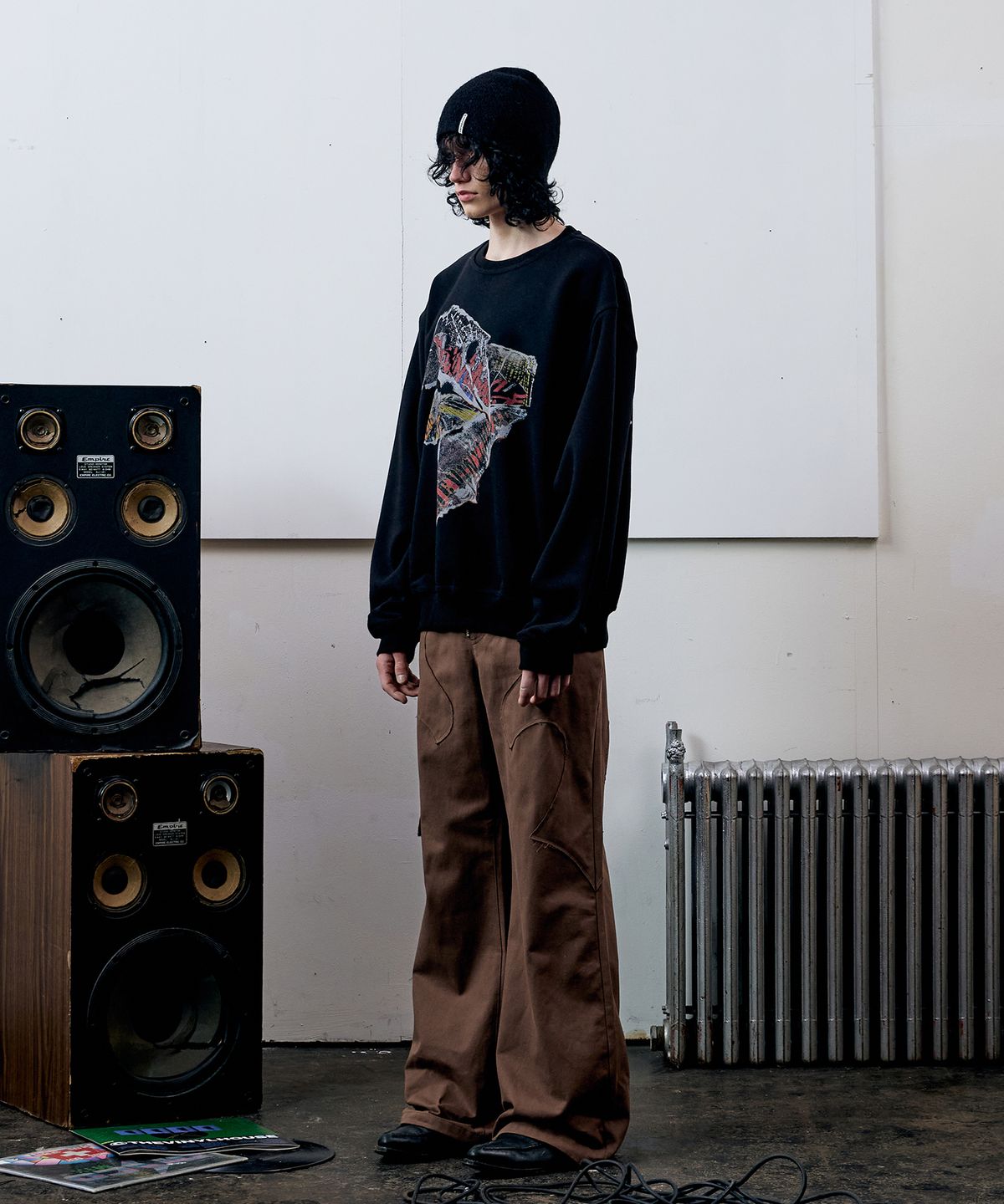 더바이닐하우스(THEVINYLHOUSE) BURNING PAPER SWEATSHIRT BLACK