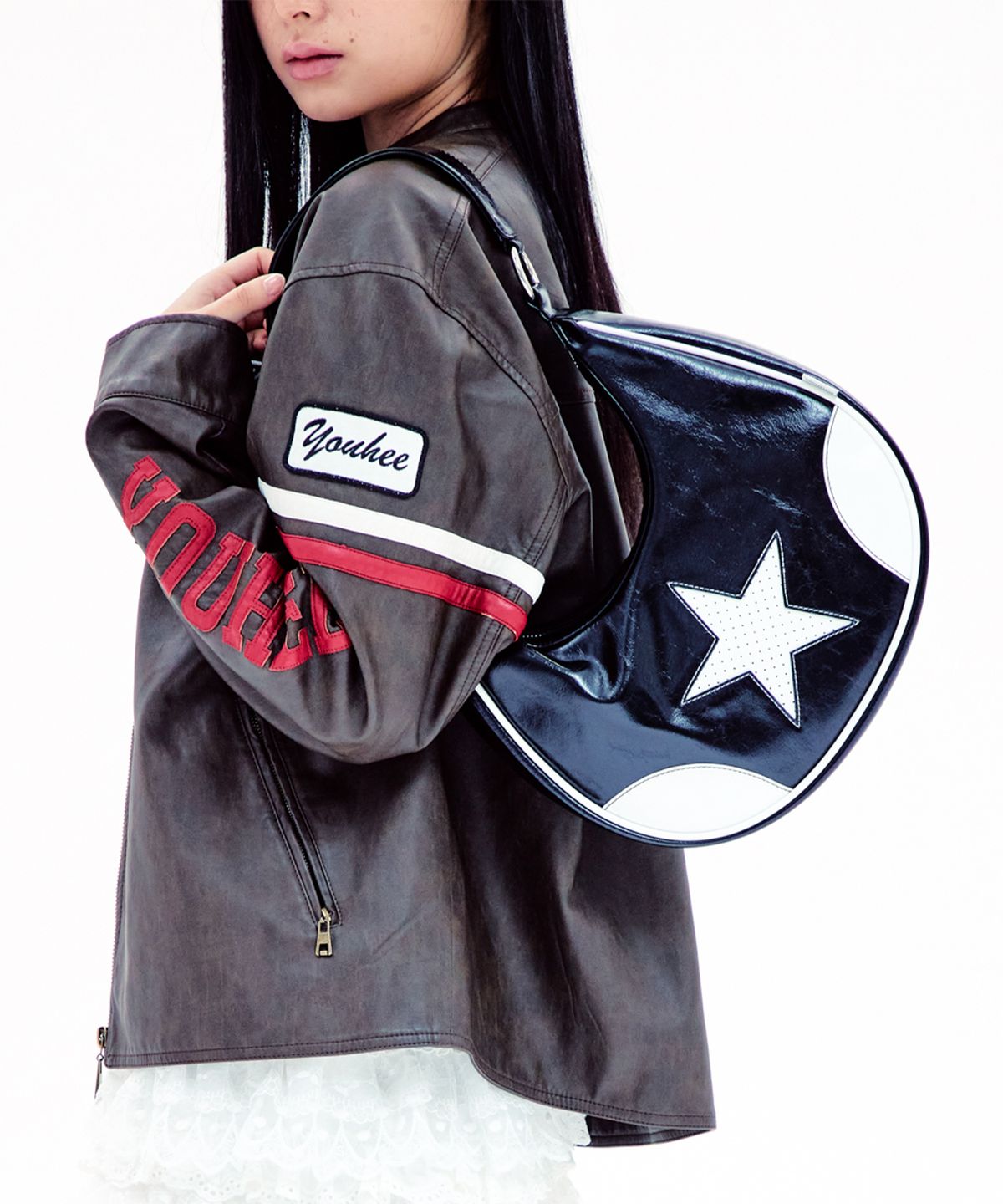 유희(YOUHEE) STAR LEATHER HOBO BAG BLACK