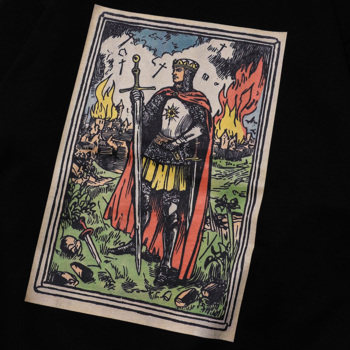 엑스트라오디너리(EXTRAORDINARY) KING TAROT CREWNECK BLACK