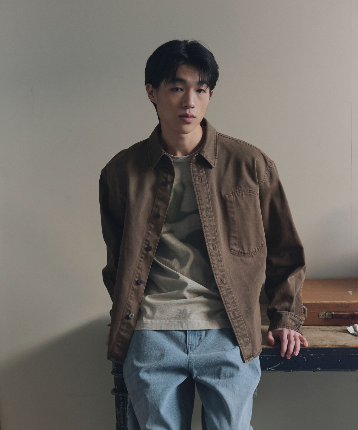 넌블랭크(NONBLANK) 다잉 데님 셔츠_BROWN