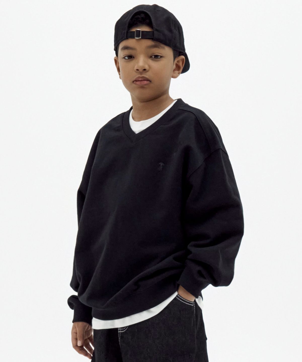 테이크이지 키즈(TAKEASY KIDS) 스몰라쿠 브이넥 오버맨투맨 (블랙)