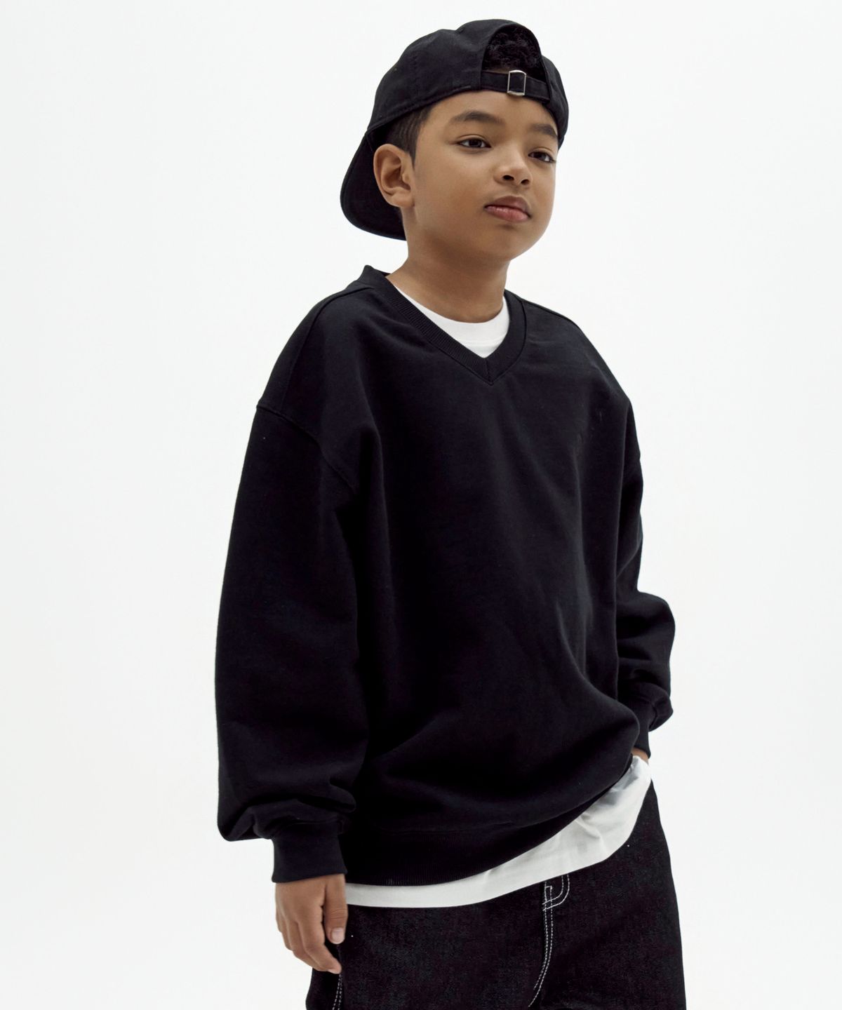 테이크이지 키즈(TAKEASY KIDS) 스몰라쿠 브이넥 오버맨투맨 (블랙)