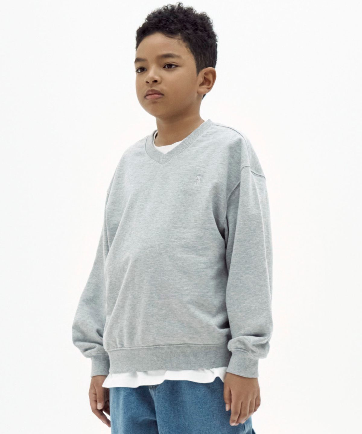 테이크이지 키즈(TAKEASY KIDS) 스몰라쿠 브이넥 오버맨투맨 (멜란지그레이)