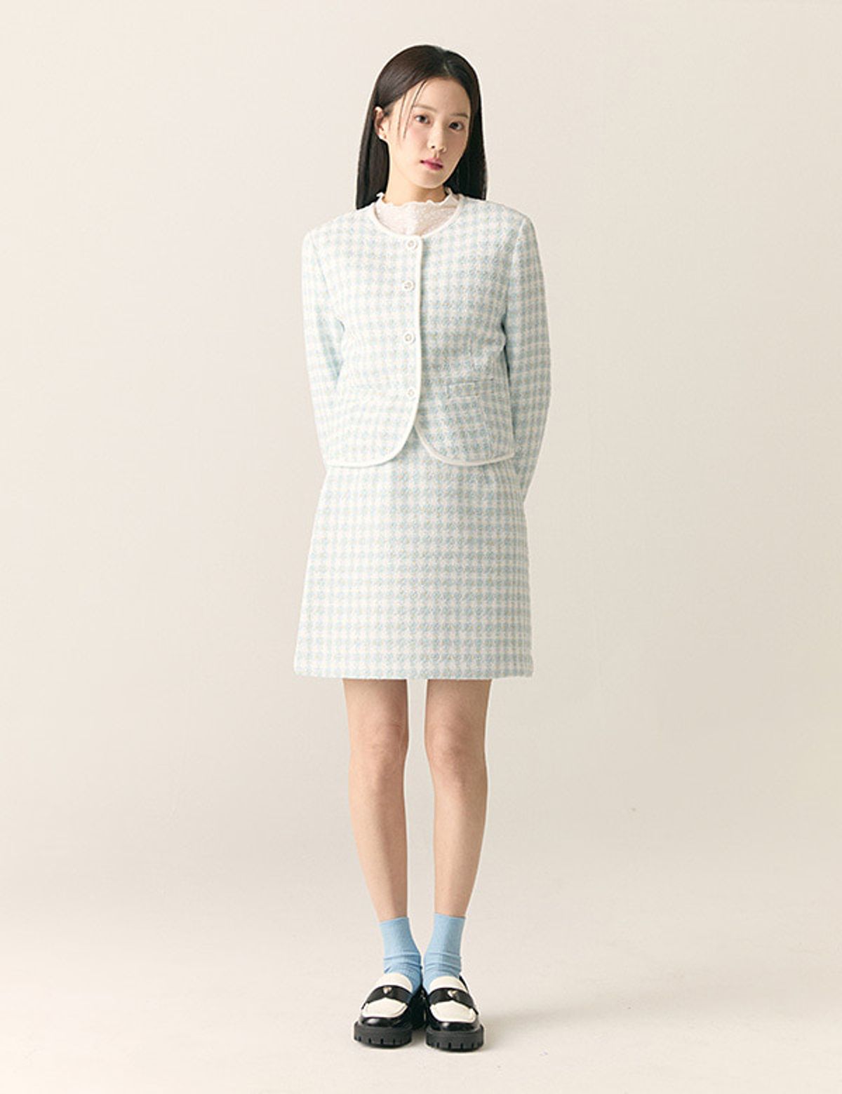 로엠(ROEM) 체크 트위드 미니스커트_RMWHF23S52