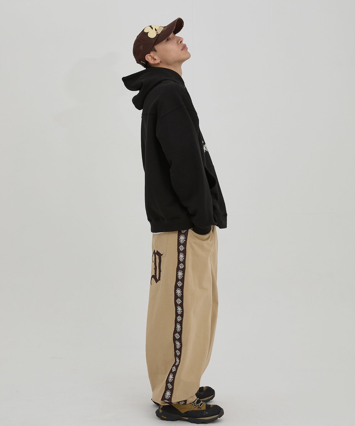 후드후드(HOODHOOD) 사이드 밴드 벌룬 코튼 팬츠 베이지