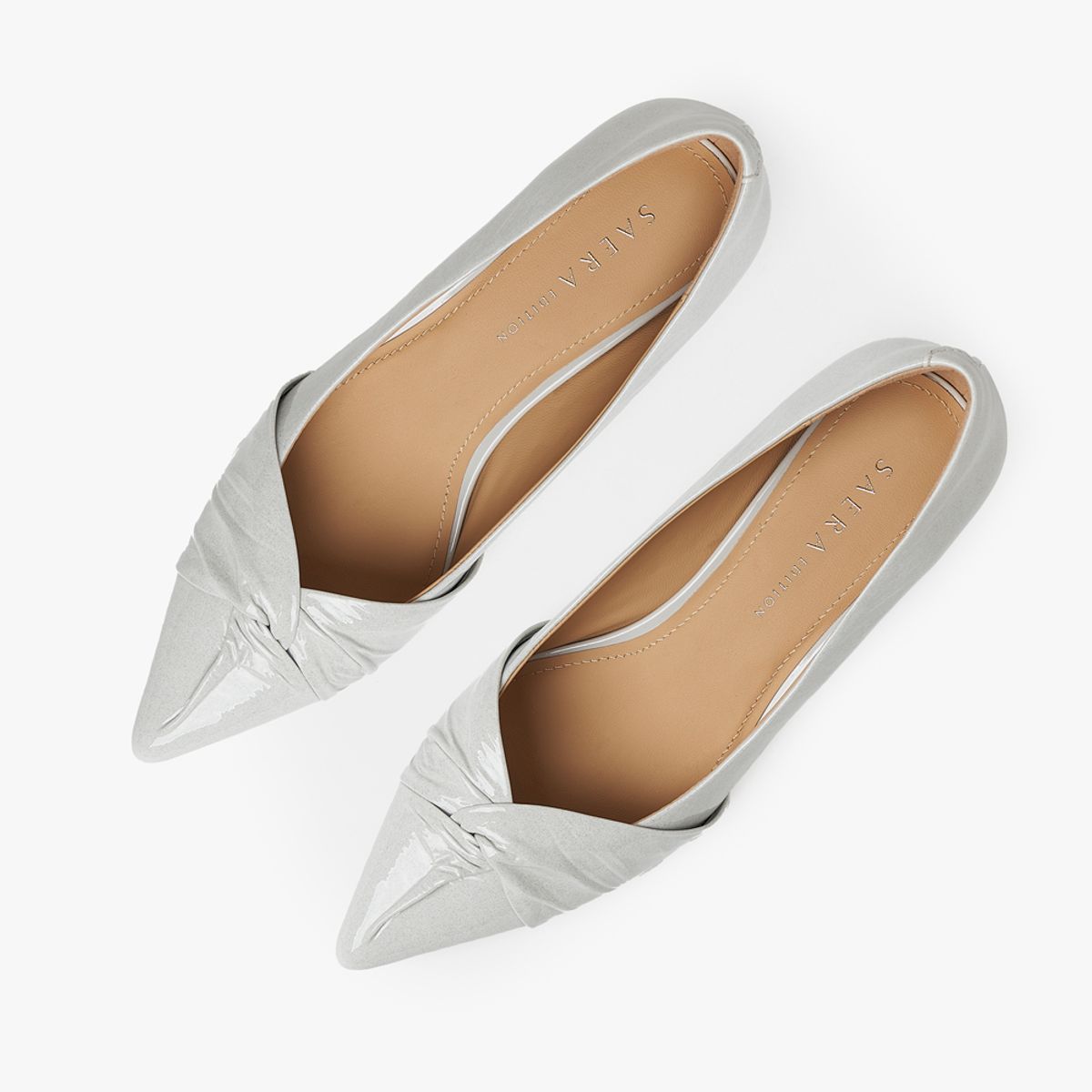 세라(SAERA) 에디션 글로리아 힐 펌프스 O55P139