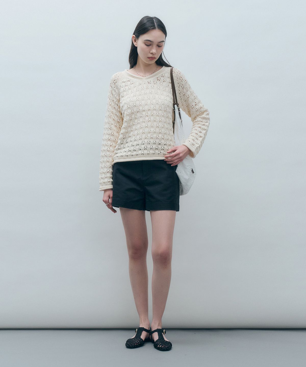 몽돌(MONGDOL) 네트 스카시 롱 슬리브 니트 탑 오트밀 MDKT095OATMEAL