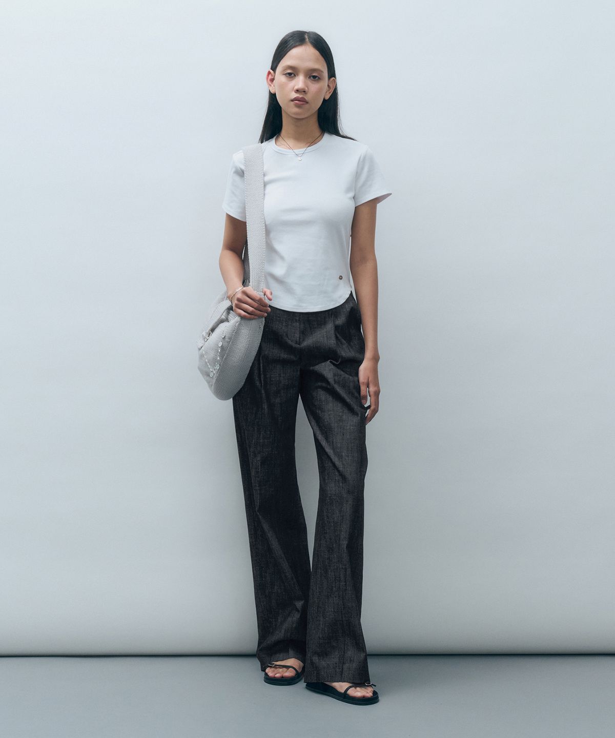 몽돌(MONGDOL) 린넨라이크 데님 원턱 와이드 팬츠 블랙 MDPT025DENIMBLACK