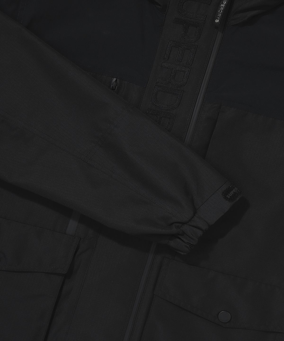 슈퍼드라이(SUPERDRY) 시그니처 윈드치터 자켓 블랙