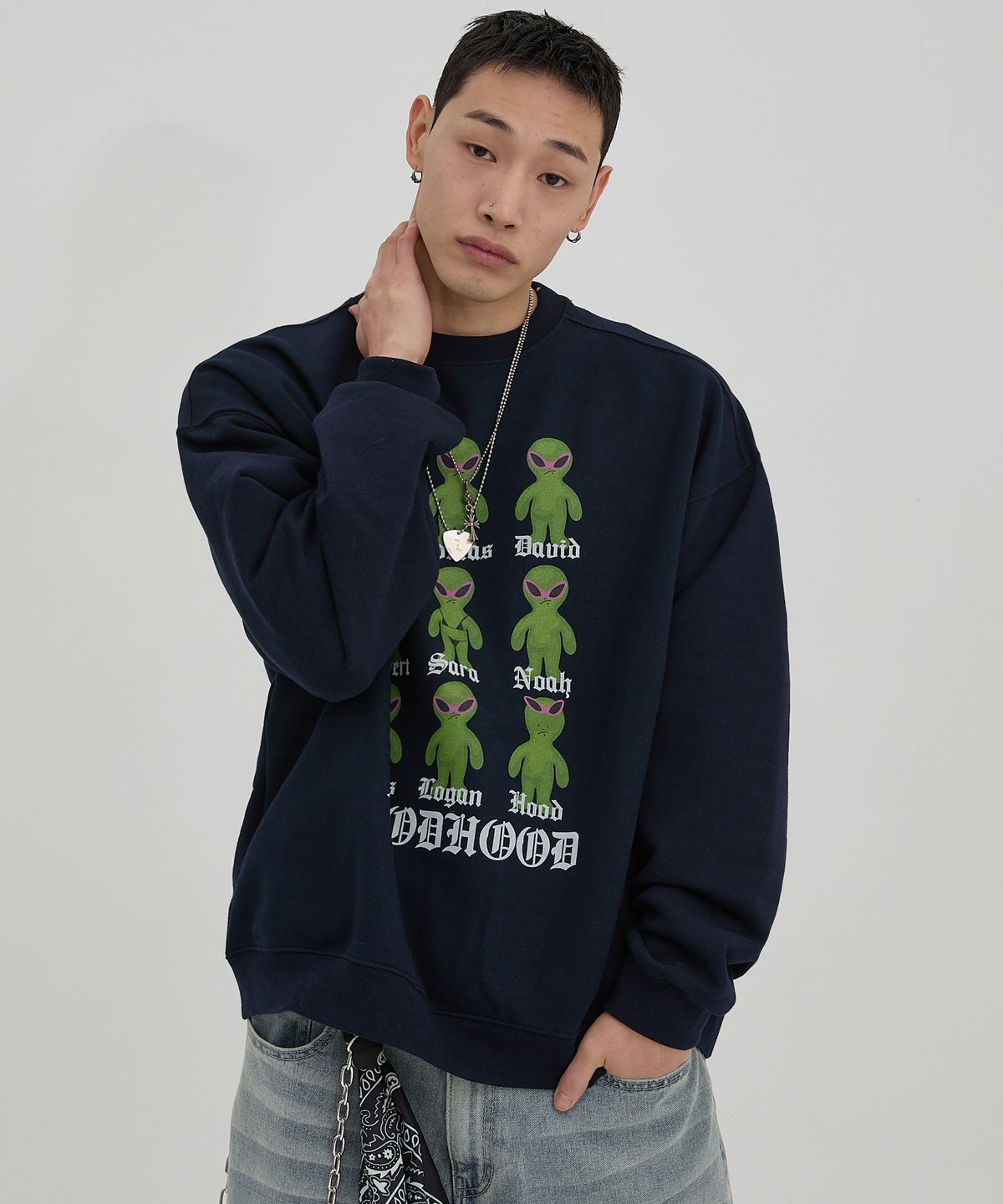 후드후드(HOODHOOD) 클론 에일리언 오버핏 맨투맨 네이비