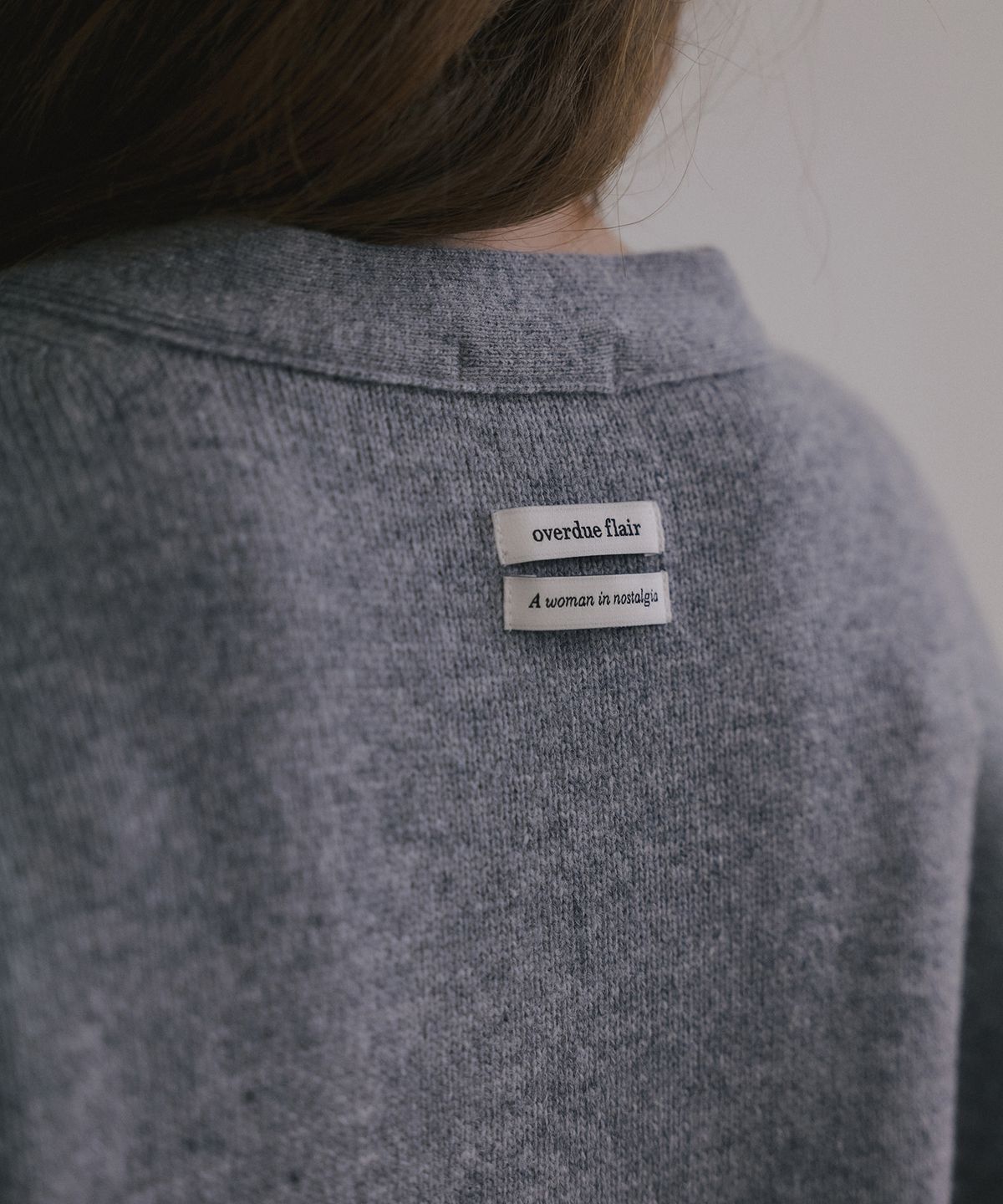 오버듀플레어(OVERDUEFLAIR) OVERDUE WOOL V-NECK CARDIGAN_GREY