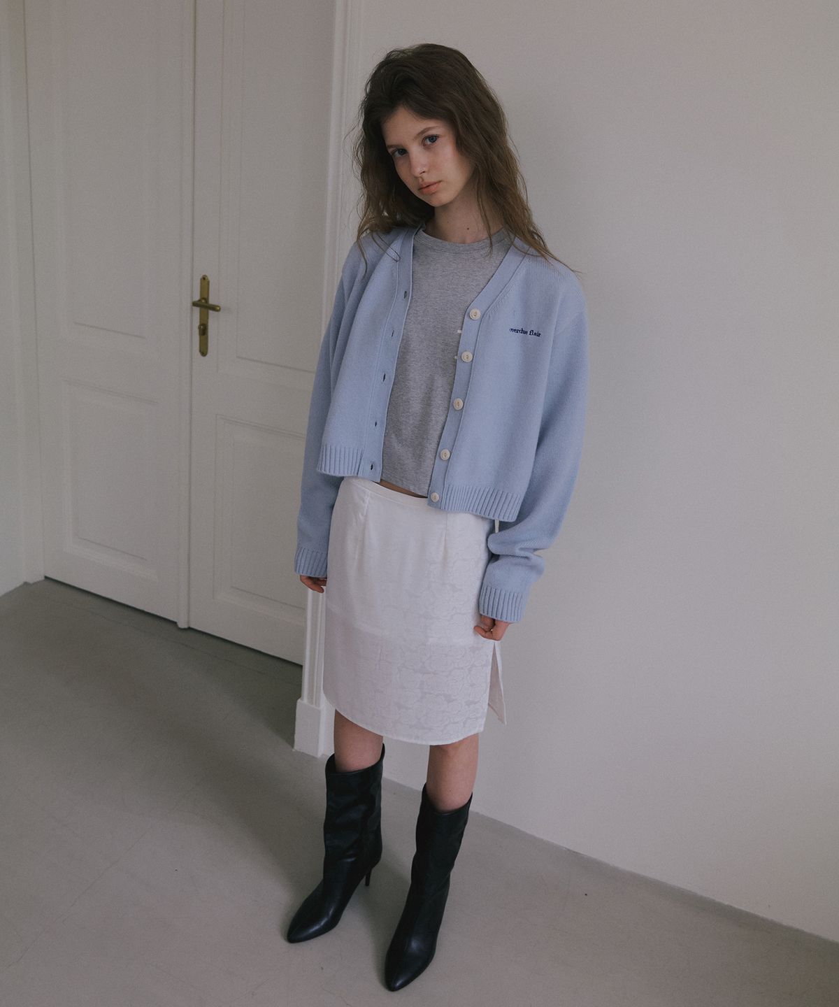 오버듀플레어(OVERDUEFLAIR) OVERDUE WOOL V-NECK CARDIGAN_BABY BLUE