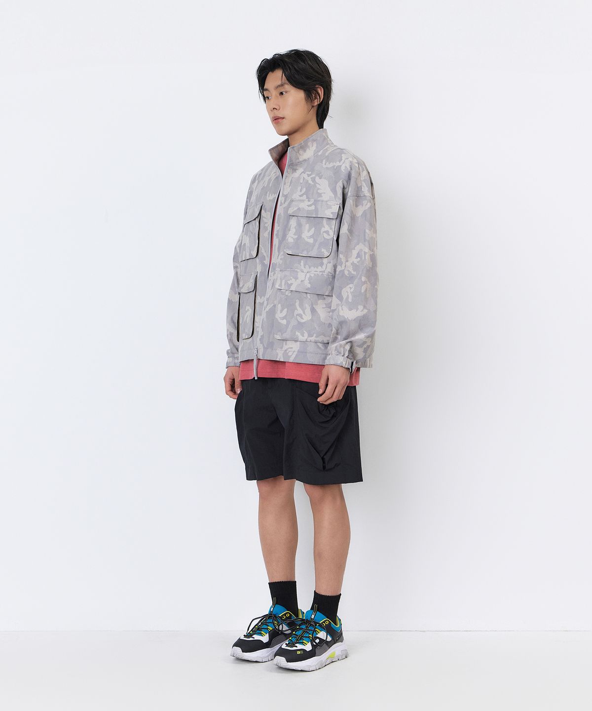 논타입(NONTYPE) CAMO LUGGAGE JUMPER (GREY)