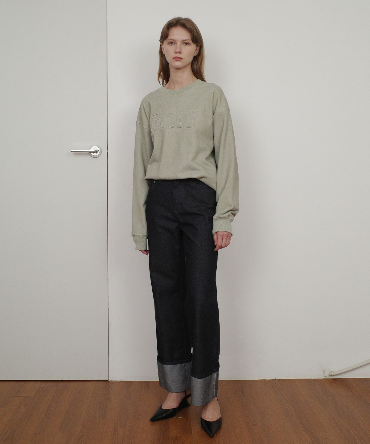 엔오르(EN OR) ENOR PATCH LOGO PIGMENT SWEATSHIRT - GREEN