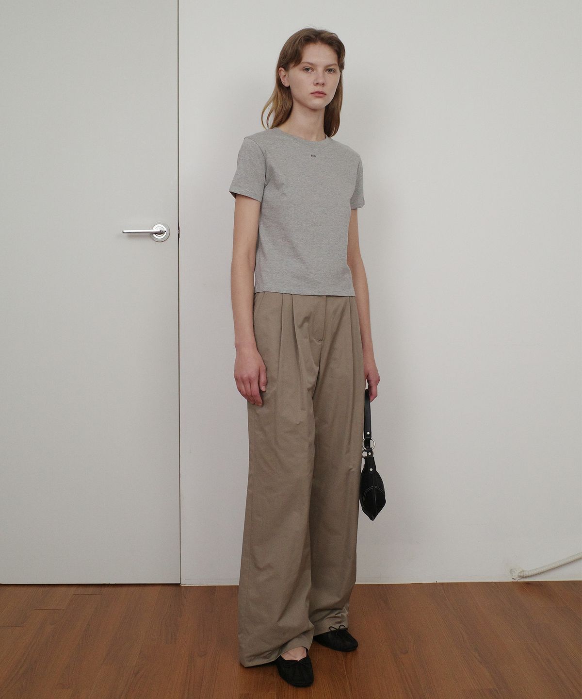 엔오르(EN OR) BASIC ENOR CROP T-SHIRT - GREY