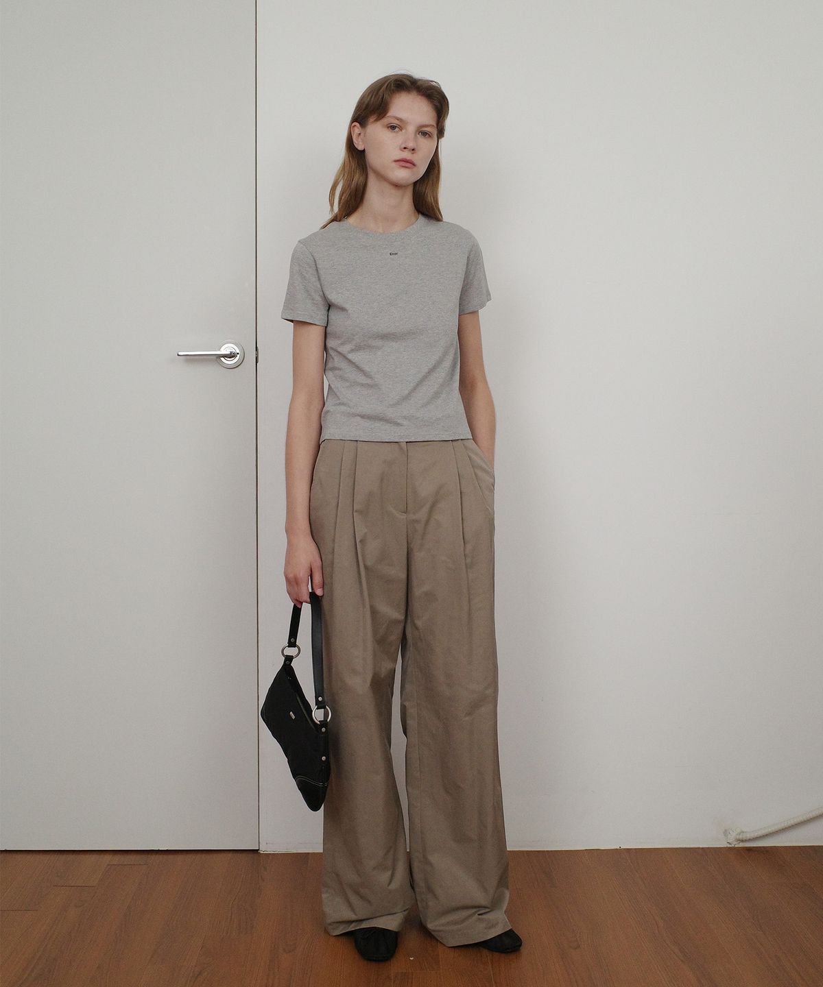 엔오르(EN OR) BASIC ENOR CROP T-SHIRT - GREY