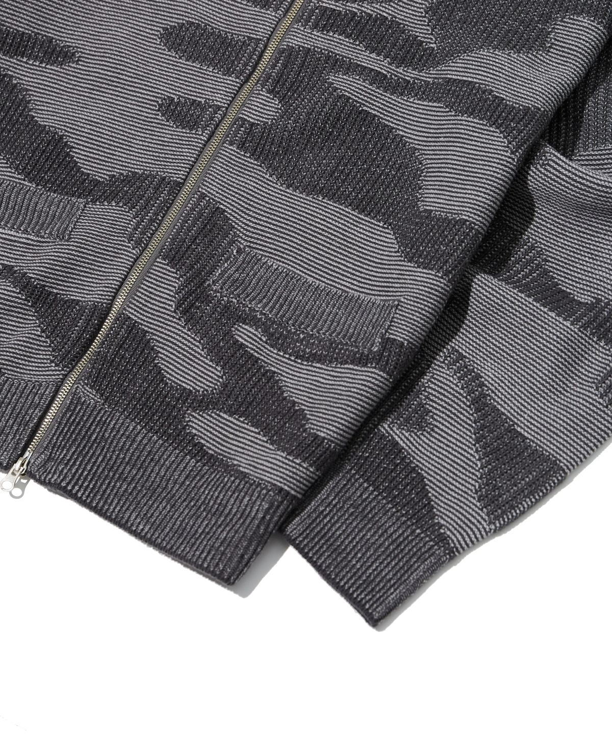 크리틱(CRITIC) CAMOUFLAGE KNIT ZIP-UP CHARCOAL