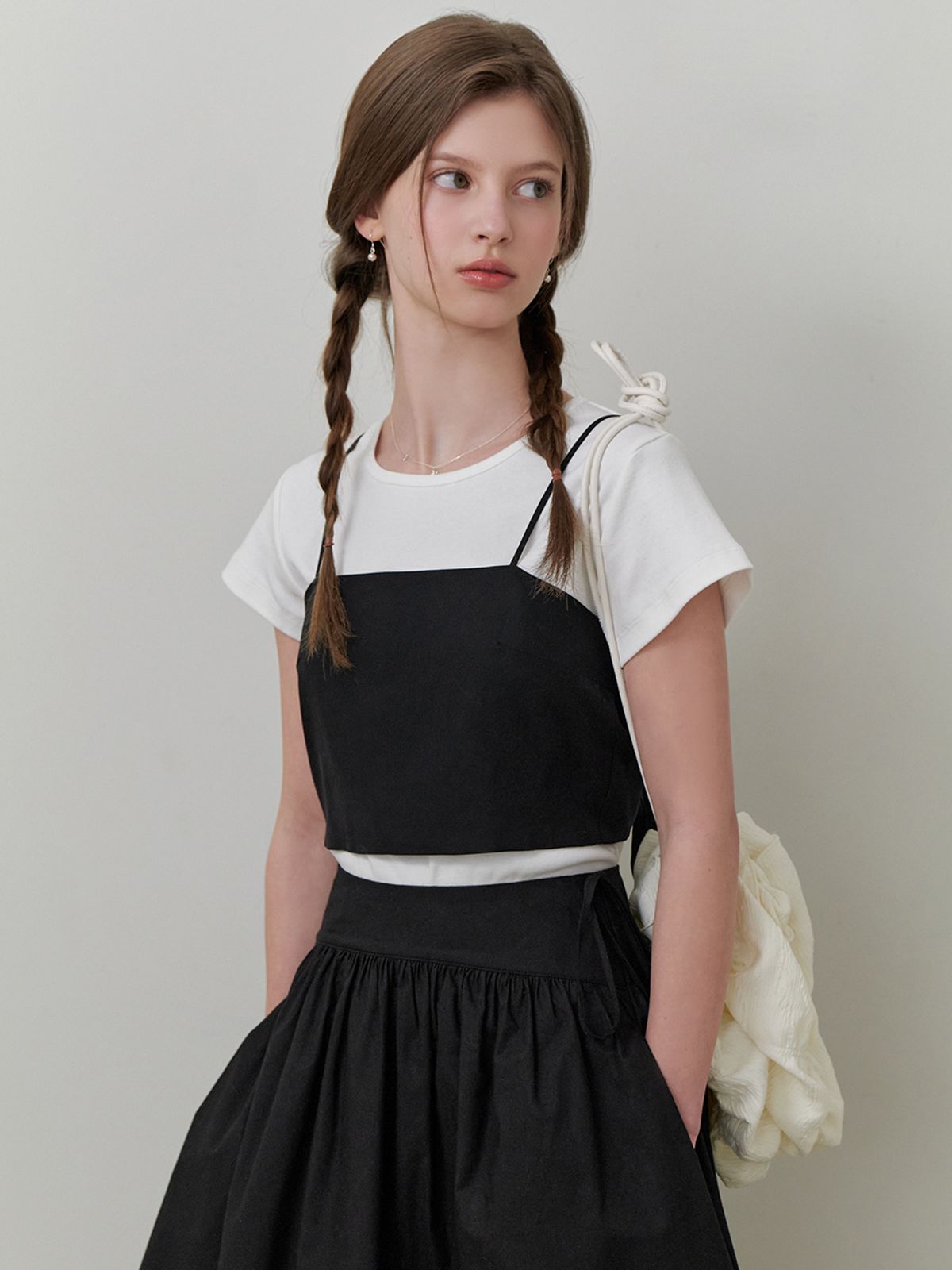 리엘(RE L) Rose bud scarf top (black)