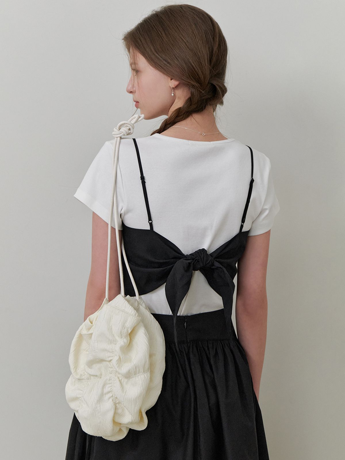 리엘(RE L) Rose bud scarf top (black)