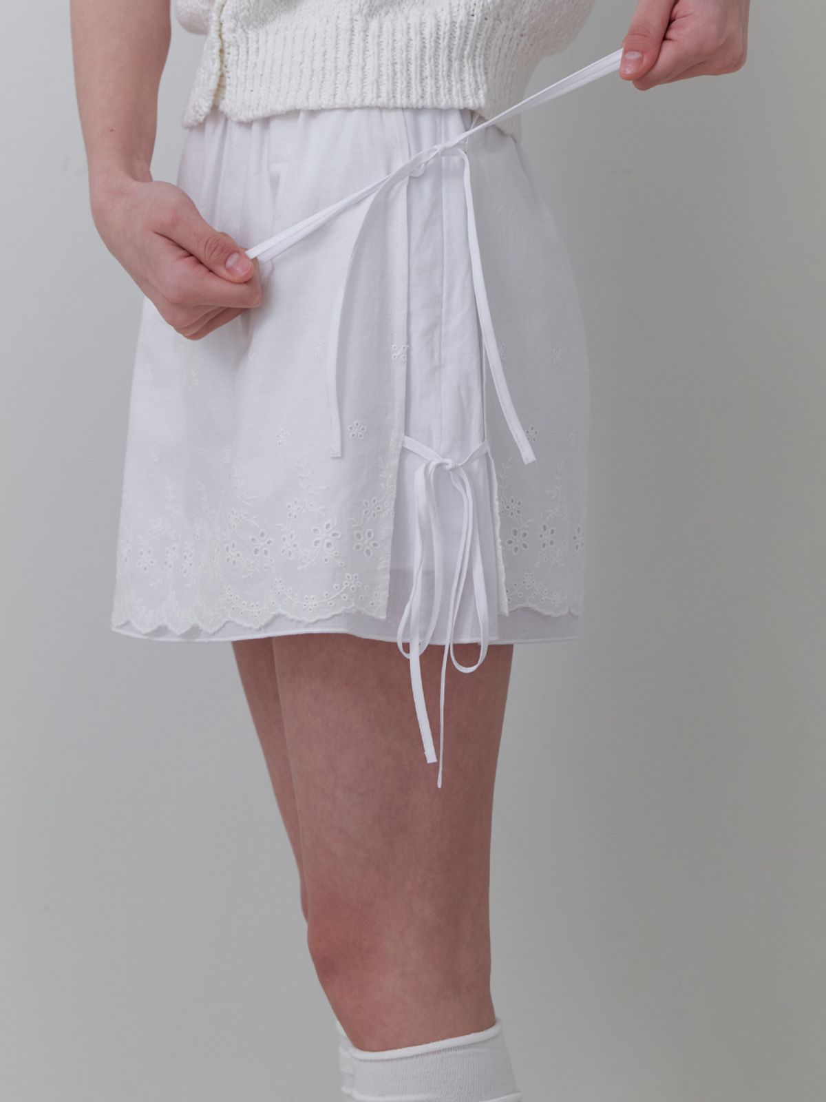 리엘(RE L) April mini skirt (white)
