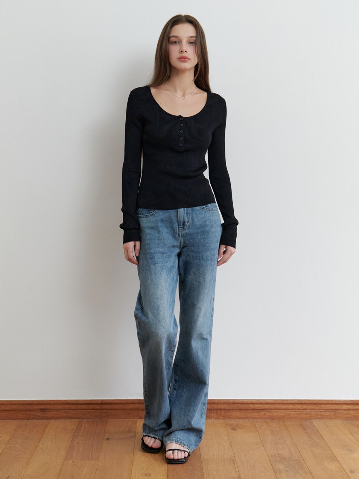 리엘(RE L) Bonny button knit (black)