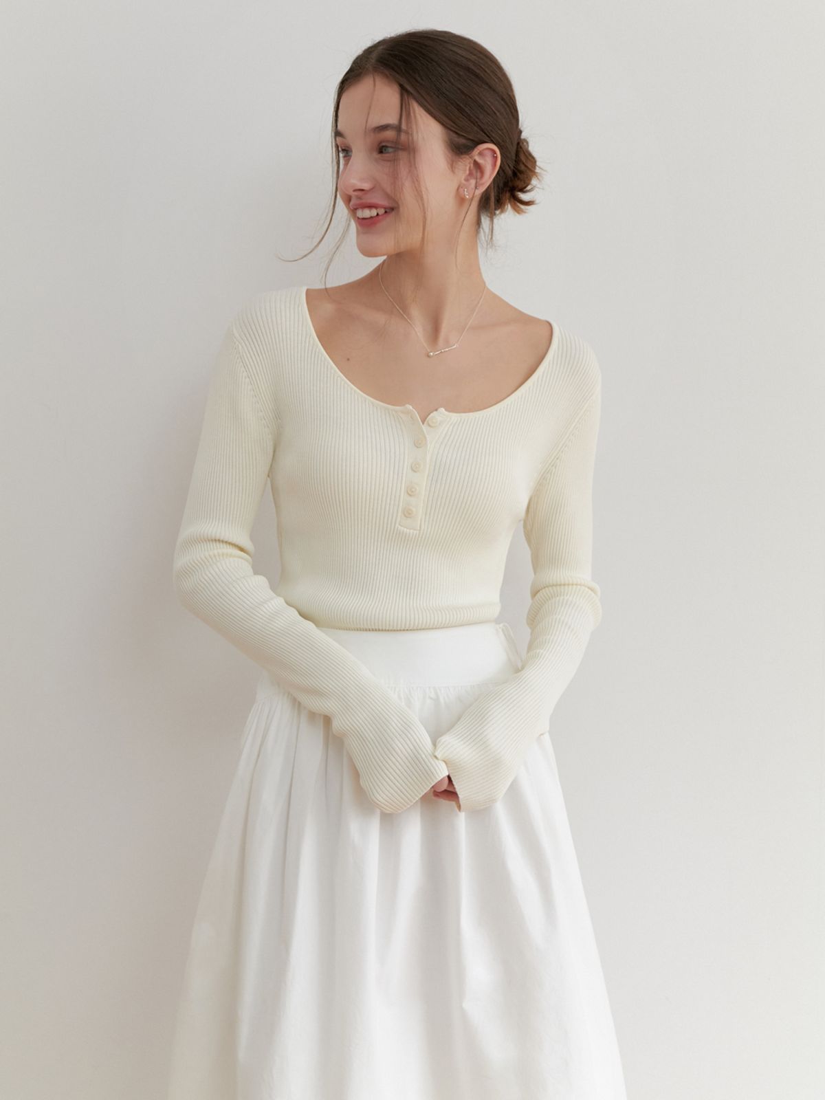 리엘(RE L) Bonny button knit (ivory)