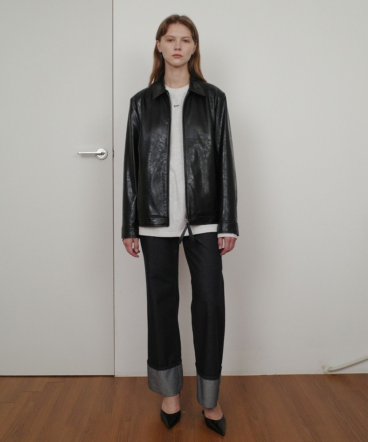 엔오르(EN OR) GLOSSY VEGAN LEATHER JACKET - BLACK
