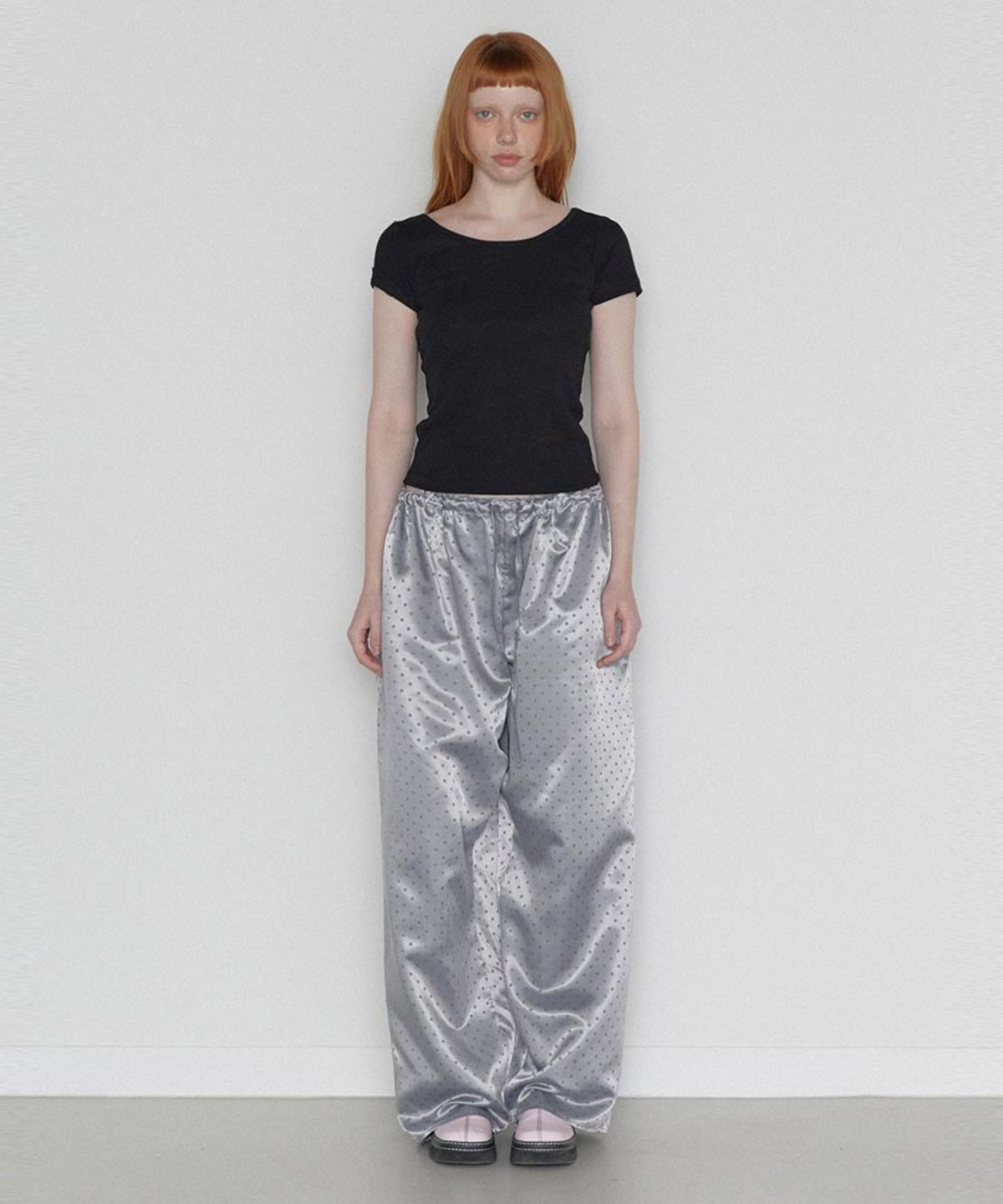 렌세(RENSE) Back Point Boat Neck Half Tee Black