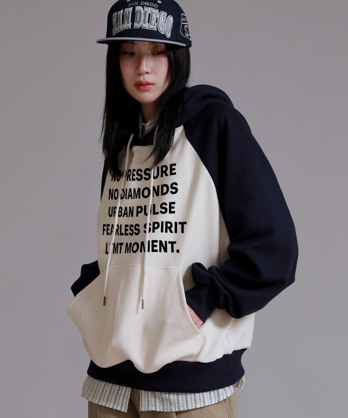 라이크더모스트(LIKE THE MOST) 어반펄스  나그랑 오버핏 후디_네이비