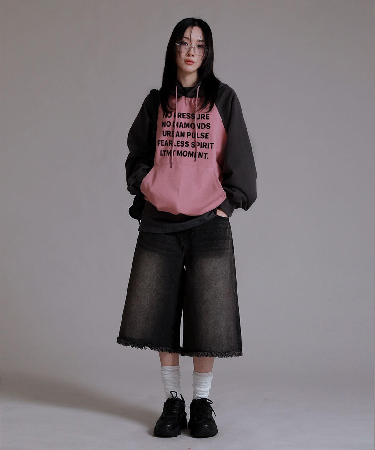 라이크더모스트(LIKE THE MOST) 어반펄스 나그랑 오버핏 후디_차콜