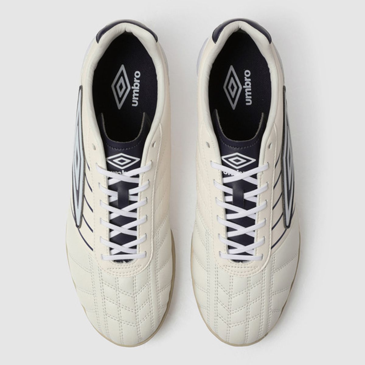 엄브로(UMBRO) TREBLE XAI TF (트레블 자이 TF) 화이트(UQ123STF20)