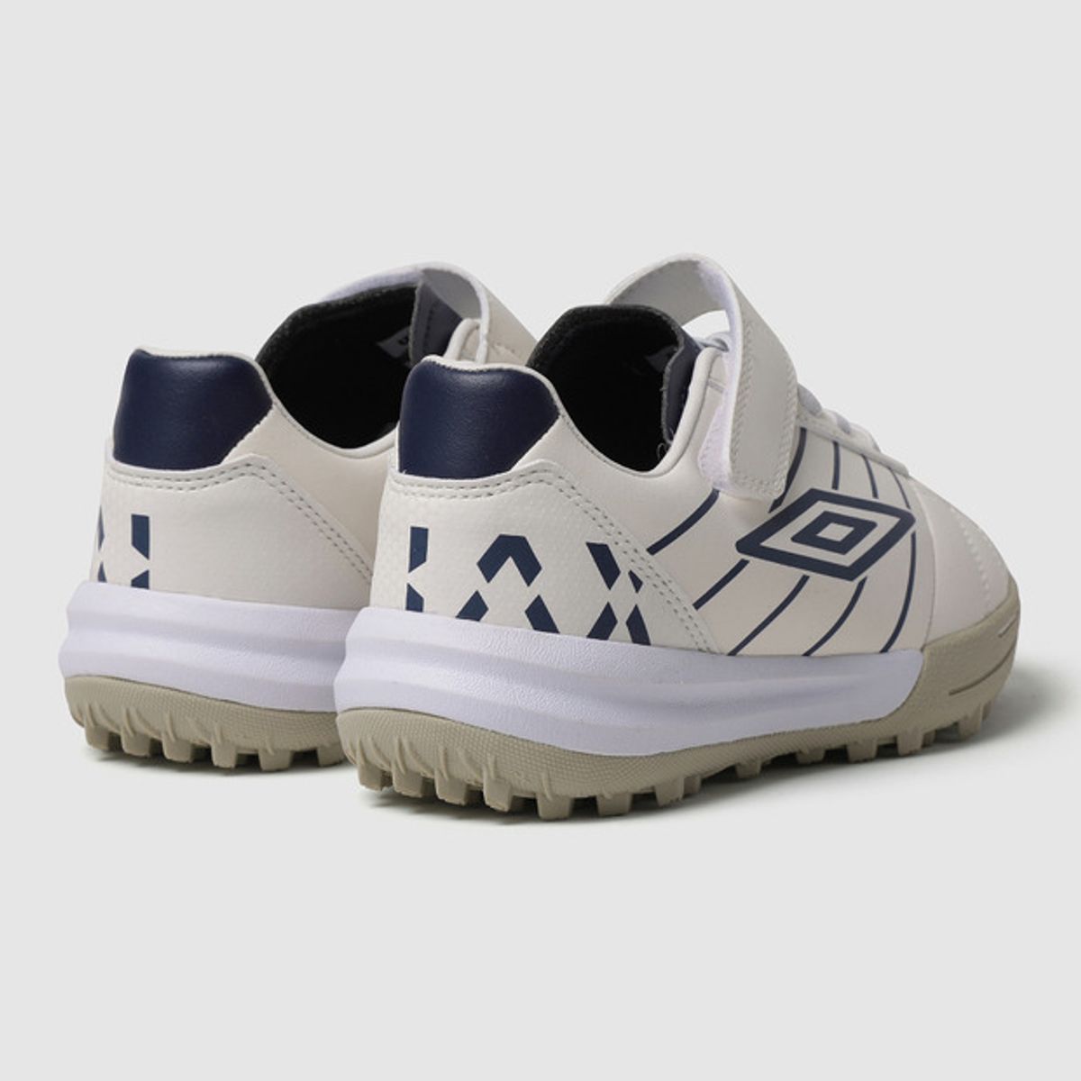 엄브로(UMBRO) TREBLE XAI J (트레블 자이 주니어) 화이트(UQ126STF20)