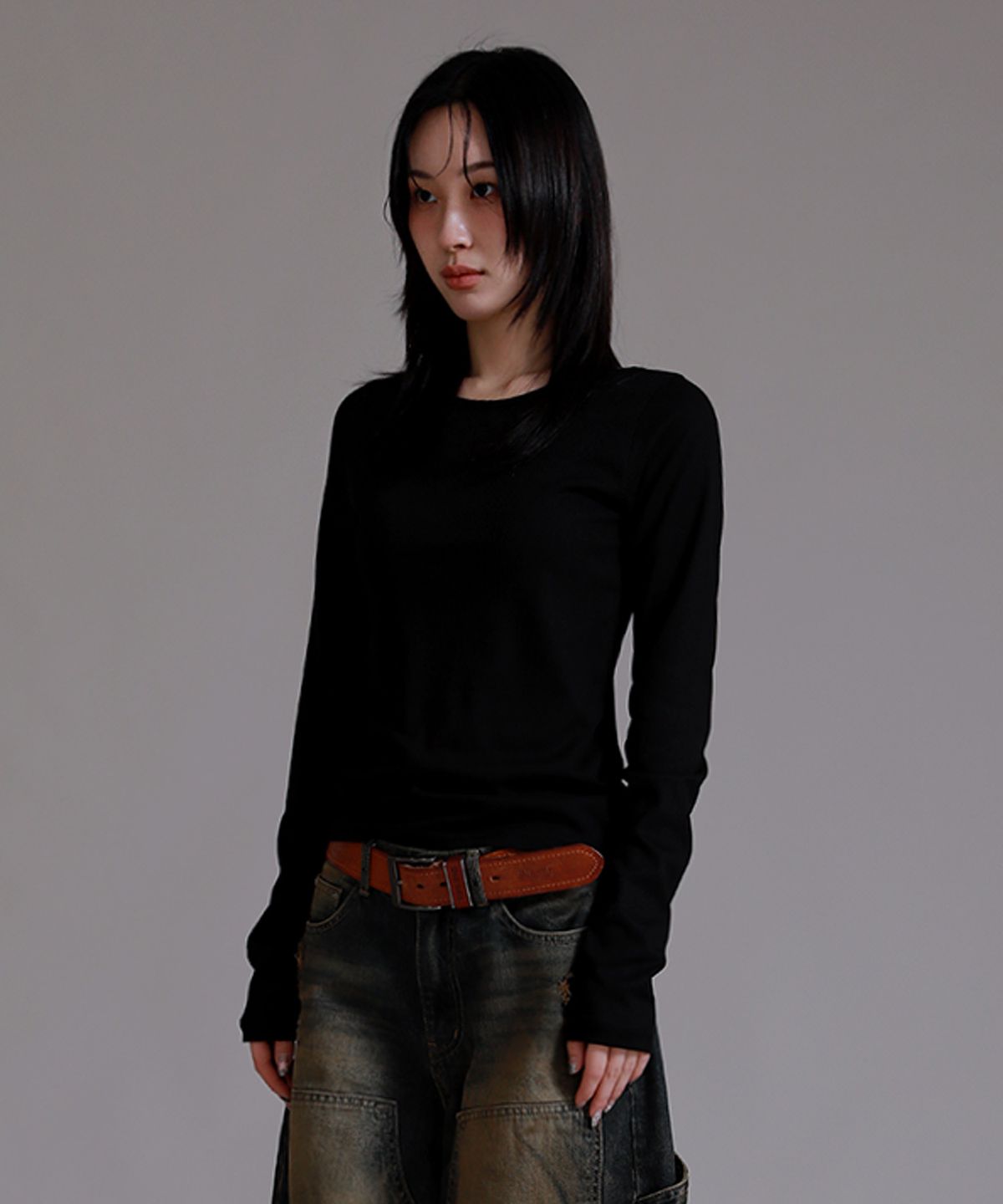 라이크더모스트(LIKE THE MOST) 베이직 라운드 골지 티셔츠_블랙