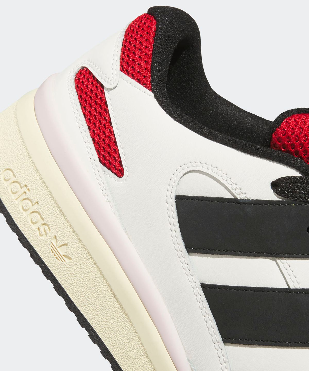 아디다스(ADIDAS) 포럼 2000 - 화이트:블랙:레드  / JI3277